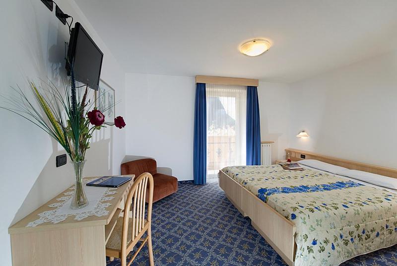 Albergo Fiordaliso Canazei Pokoj fotografie