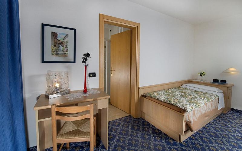 Albergo Fiordaliso Canazei Pokoj fotografie